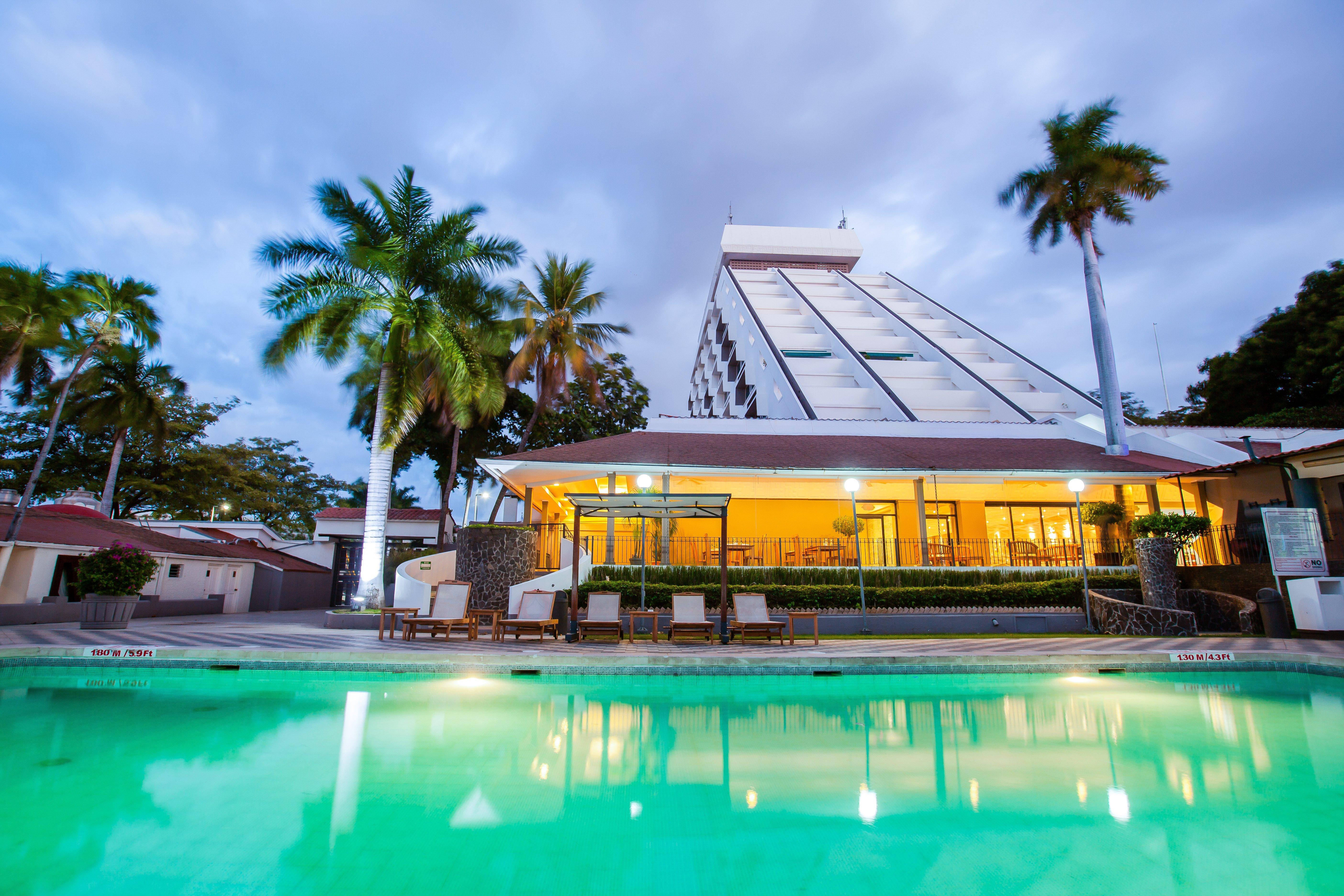 Crowne Plaza Managua By Ihg Hotel Exterior photo