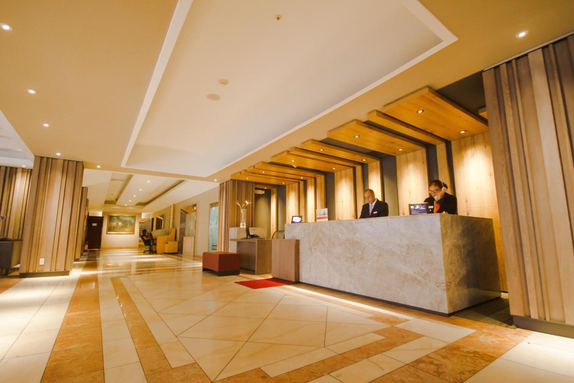 Crowne Plaza Managua By Ihg Hotel Exterior photo